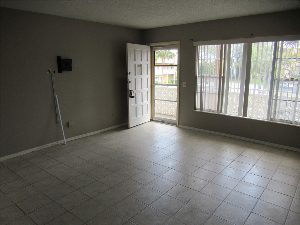 2466 Ecuadorian Way #32 Clearwater FL 33763 TB8443395 image5