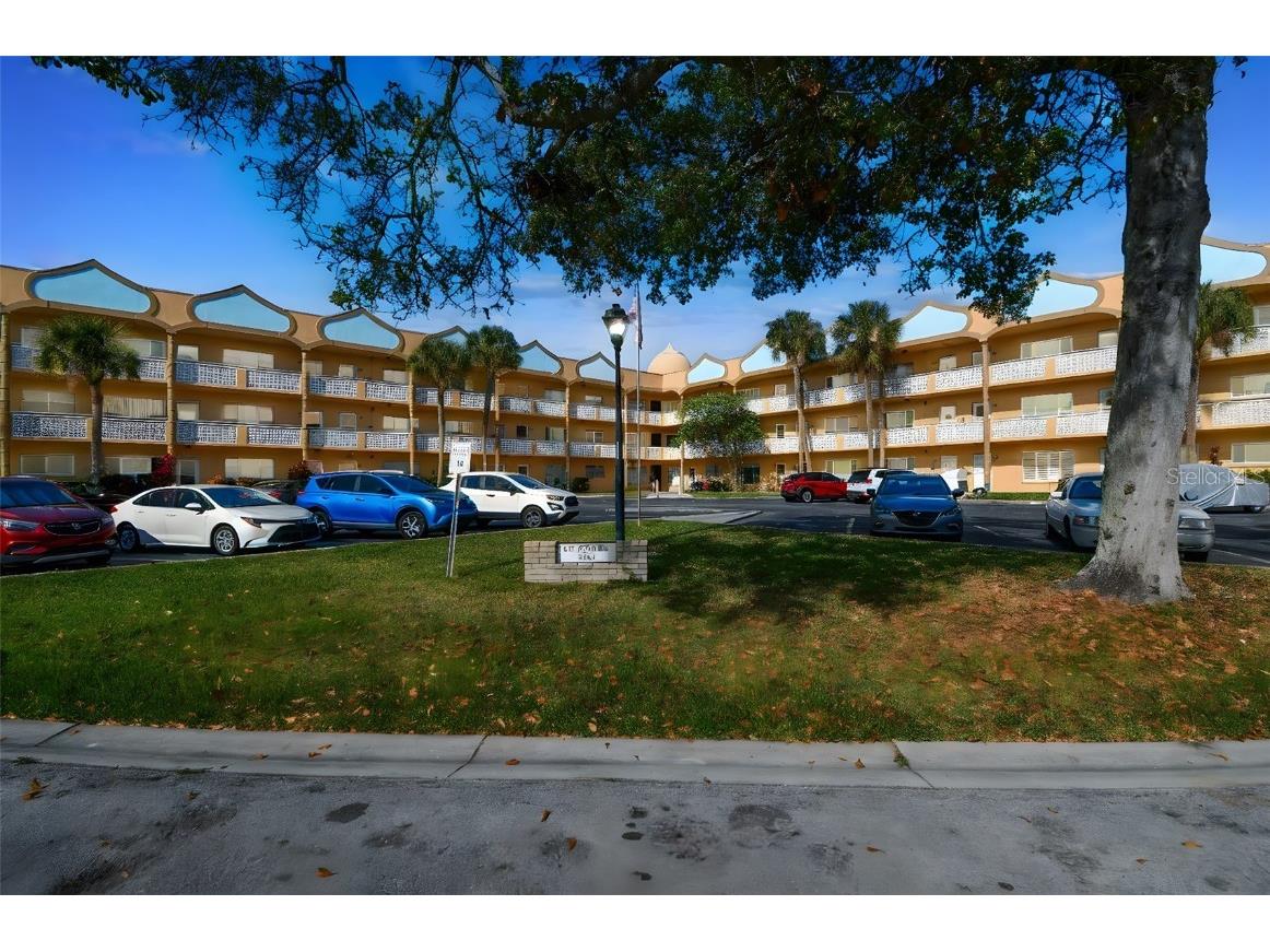 2466 Ecuadorian Way #6 Clearwater FL 33763 TB8451282 image2