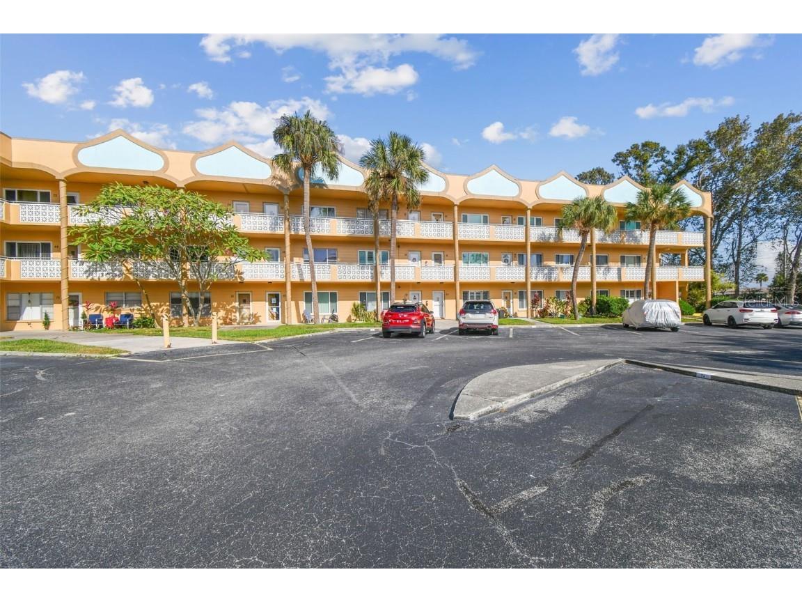 2466 Ecuadorian Way #6 Clearwater FL 33763 TB8451282 image5