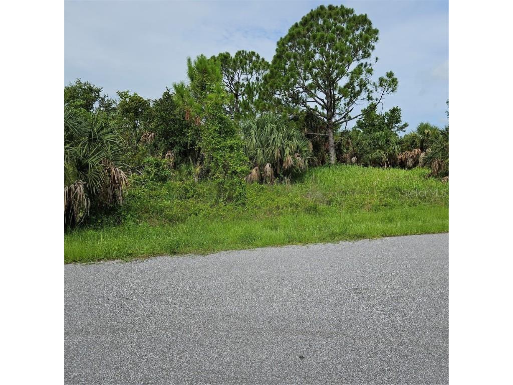 2467 Chapel Drive Port Charlotte FL 33953 C7519838 image2