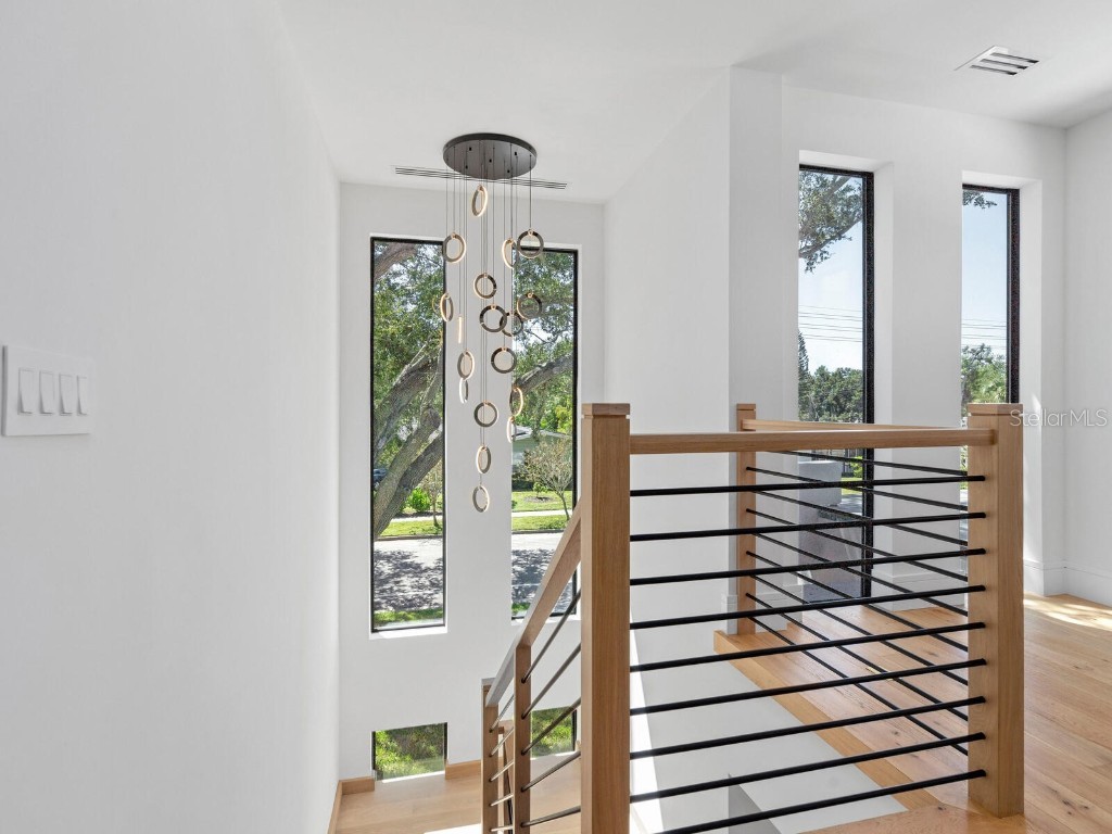 2467 Hyde Park Street Sarasota FL 34239 A4674480 image18