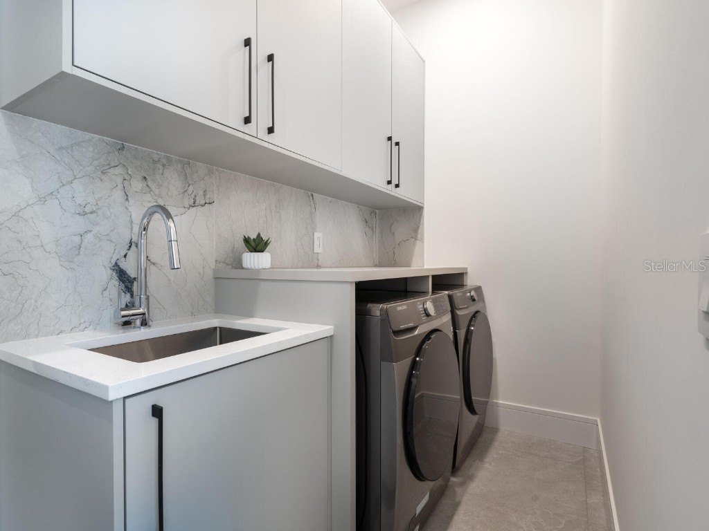 2467 Hyde Park Street Sarasota FL 34239 A4674480 image28