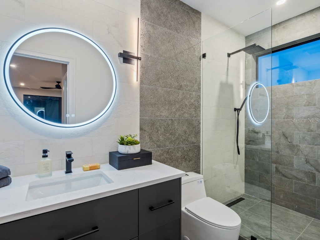 2467 Hyde Park Street Sarasota FL 34239 A4674480 image33