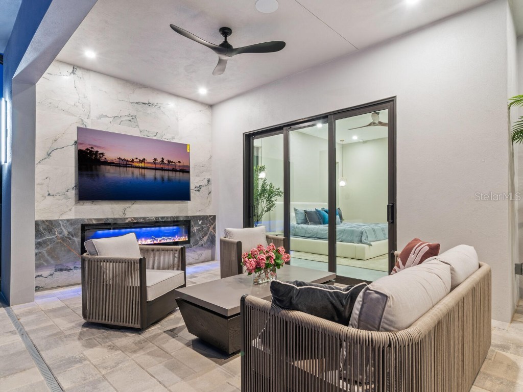 2467 Hyde Park Street Sarasota FL 34239 A4674480 image38