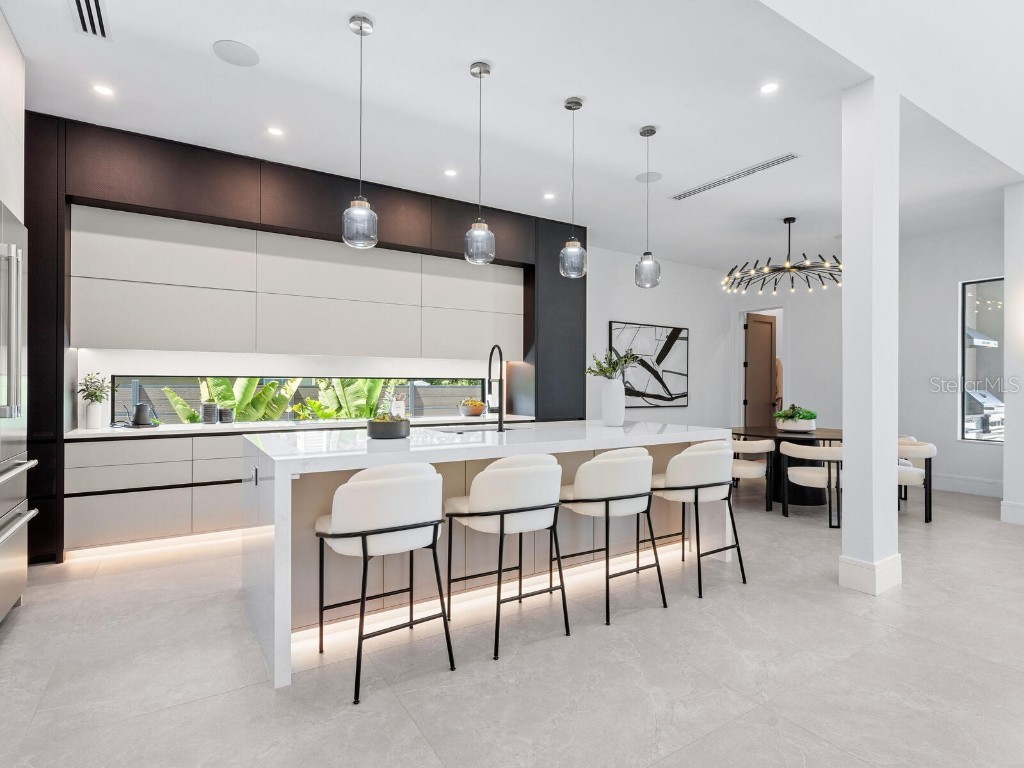 2467 Hyde Park Street Sarasota FL 34239 A4674480 image9