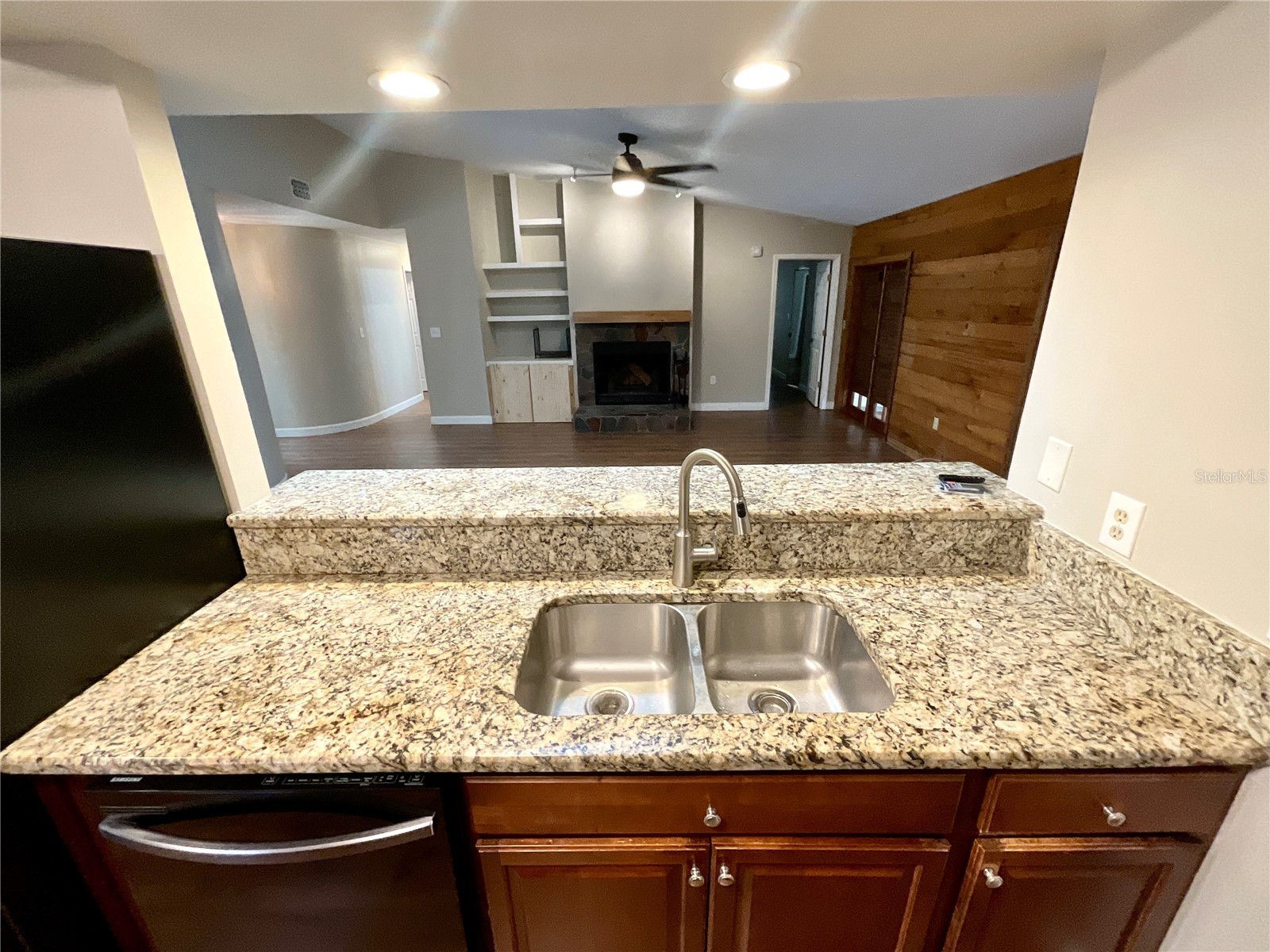 2468 Gulfbreeze Circle Palm Harbor FL 34683 TB8515113 image6