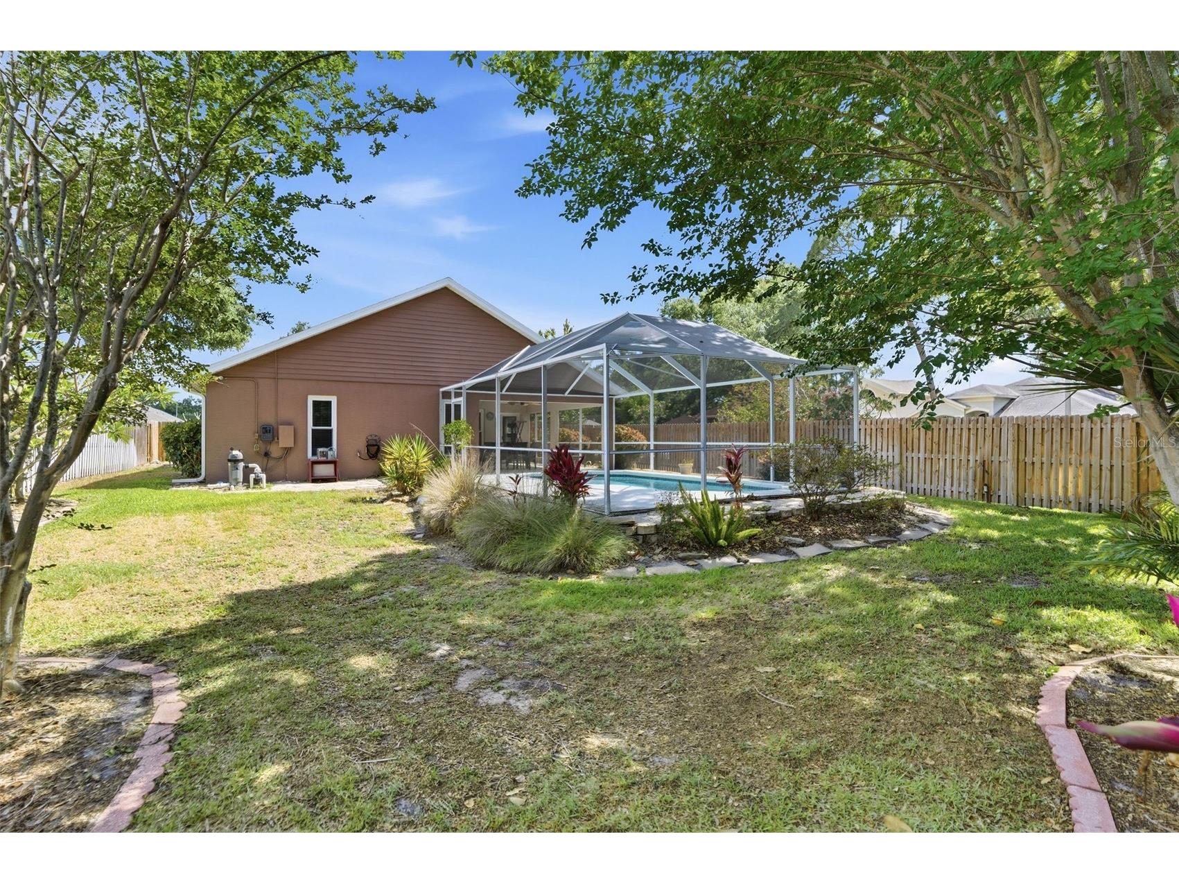 2468 Hidden Pines Lane Clearwater FL 33761 TB8511792 image24