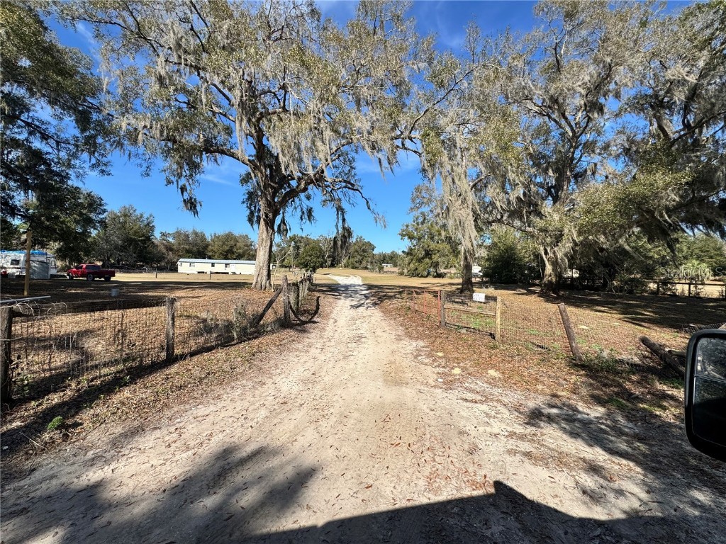 2469 NE 165th Street Citra FL 32113 OM694520 image1