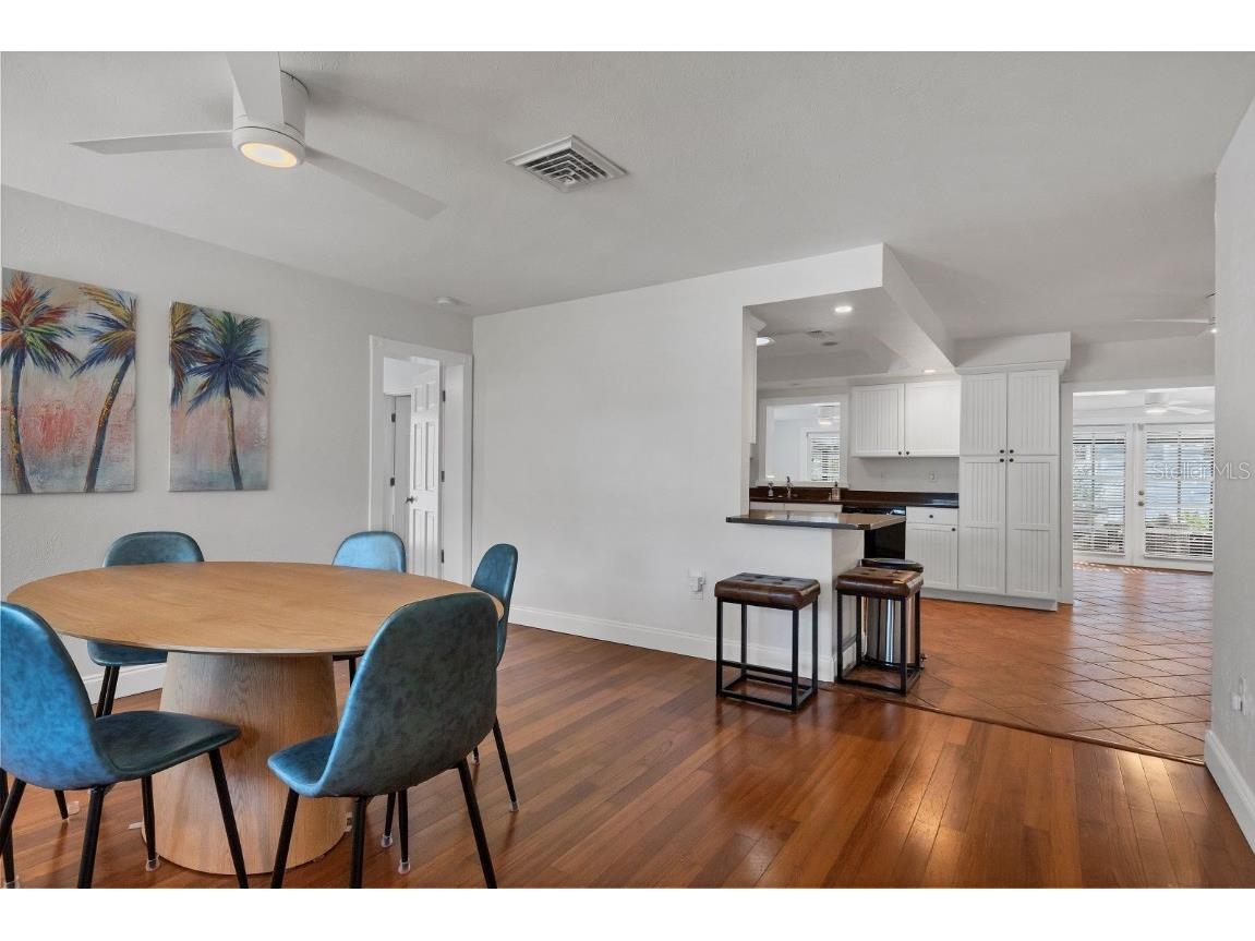 2469 Waldemere Street Sarasota FL 34239 A4659008 image13