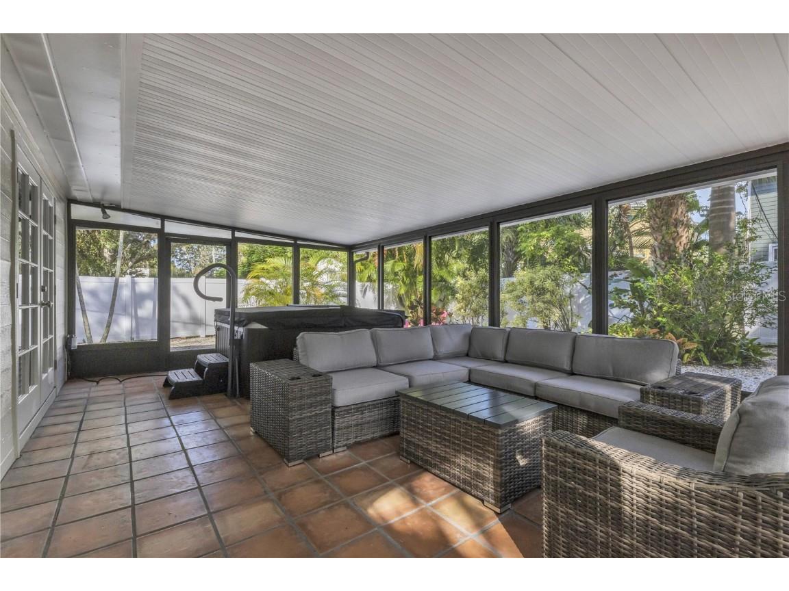 2469 Waldemere Street Sarasota FL 34239 A4659008 image15