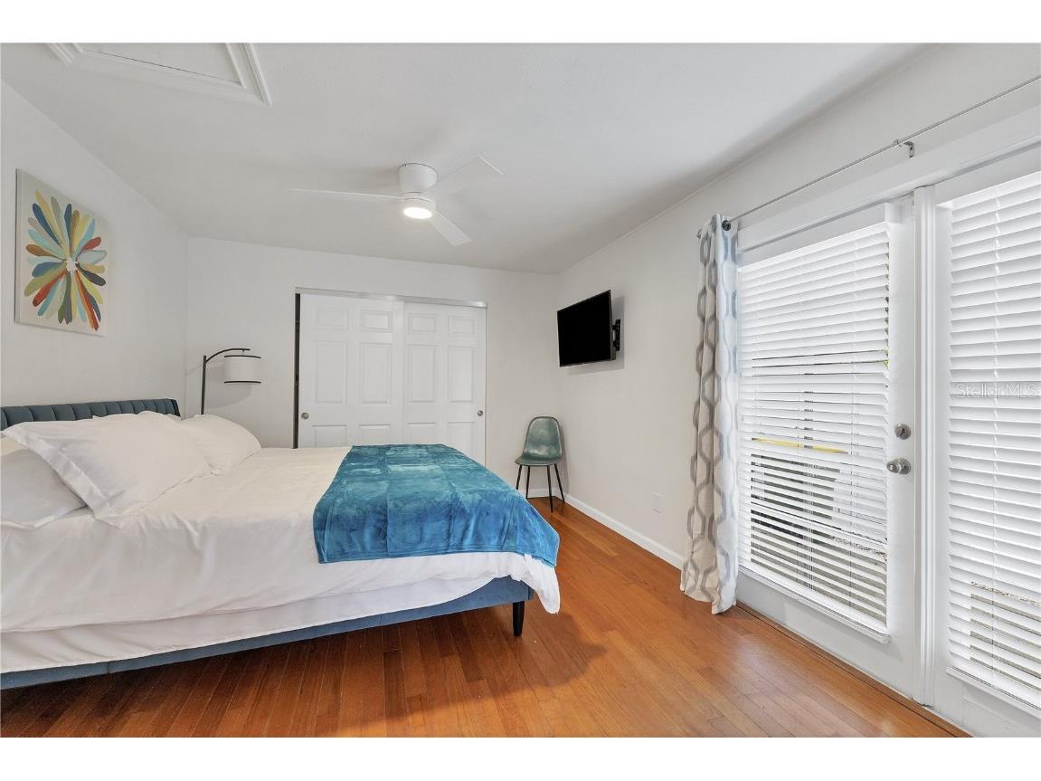 2469 Waldemere Street Sarasota FL 34239 A4659008 image17