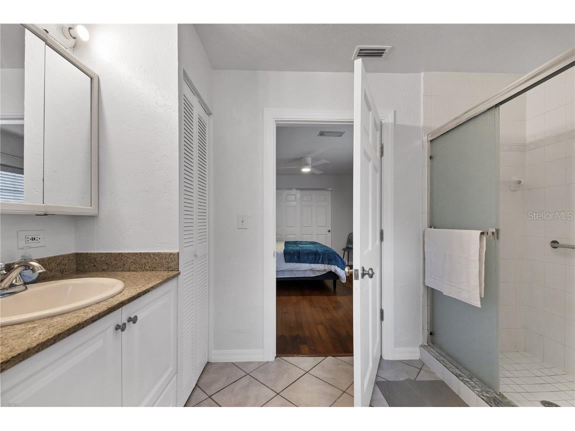 2469 Waldemere Street Sarasota FL 34239 A4659008 image20