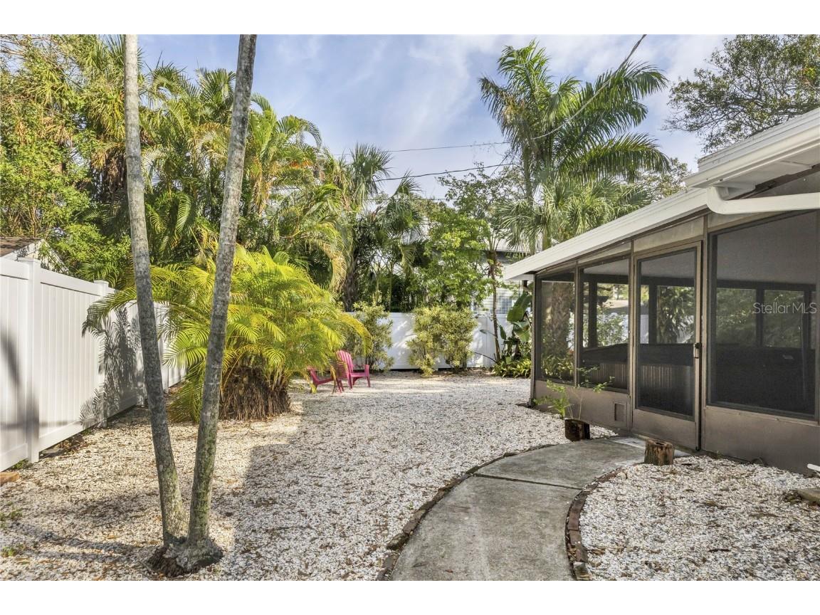 2469 Waldemere Street Sarasota FL 34239 A4659008 image25