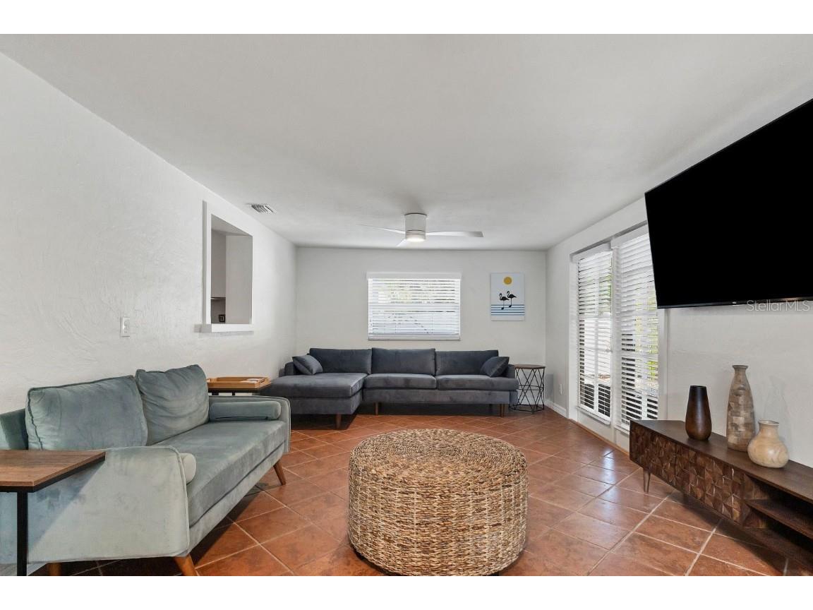 2469 Waldemere Street Sarasota FL 34239 A4659008 image5