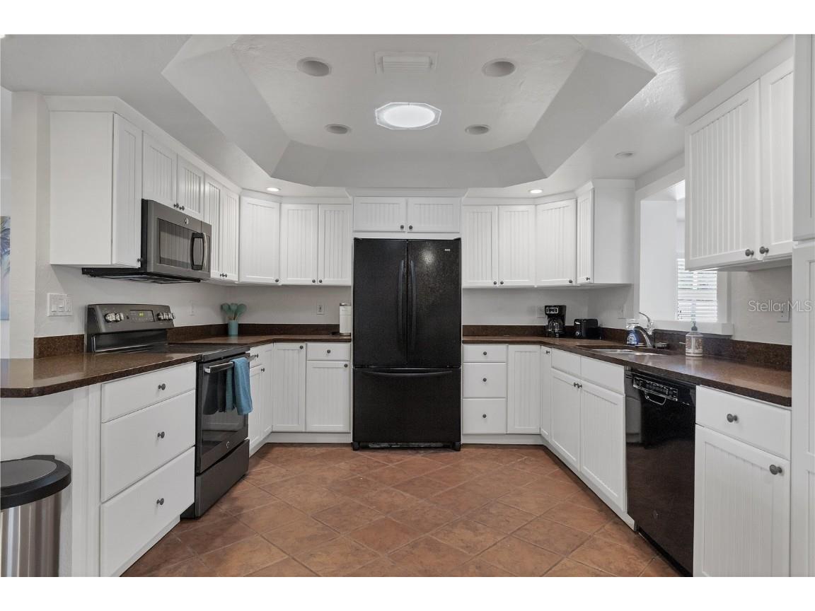 2469 Waldemere Street Sarasota FL 34239 A4659008 image8