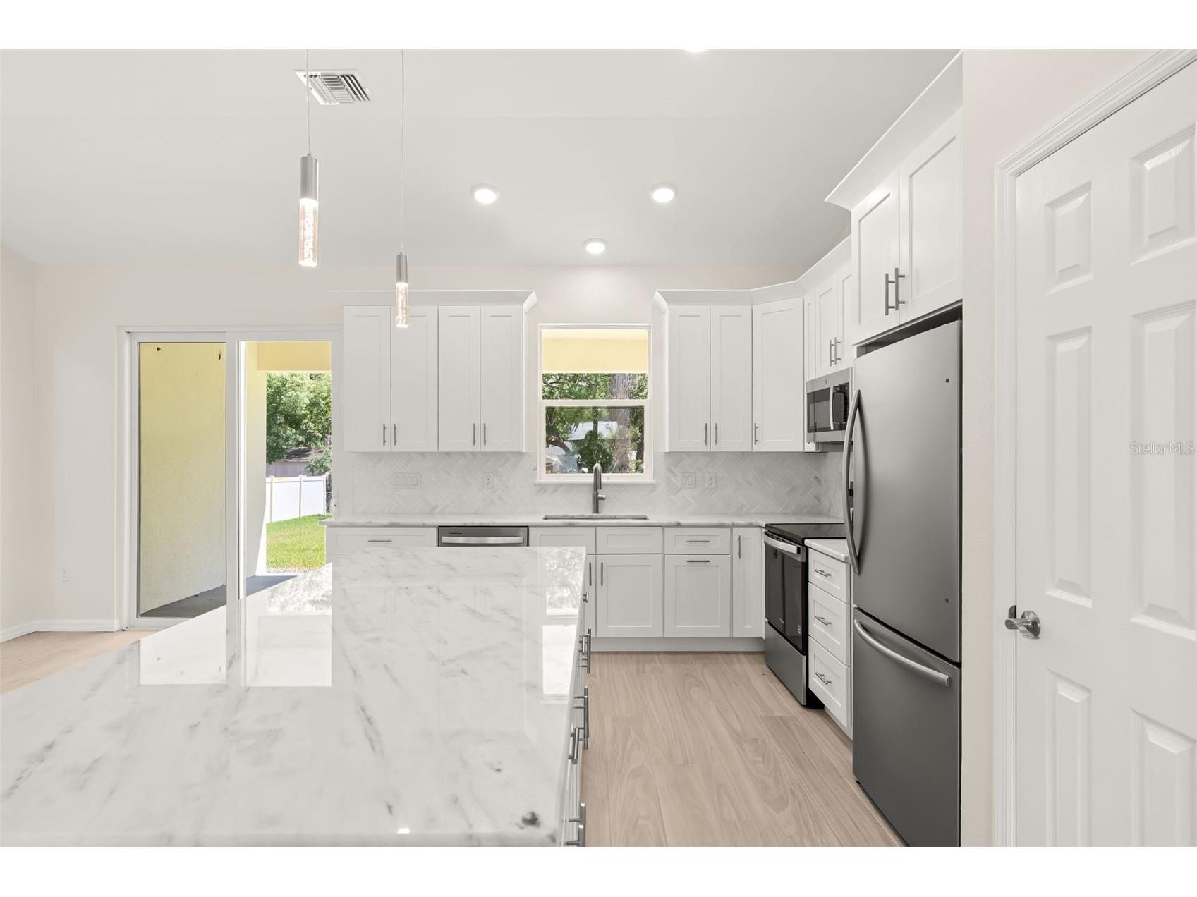 247 Debary Dr Debary FL 32713 O6408733 image2