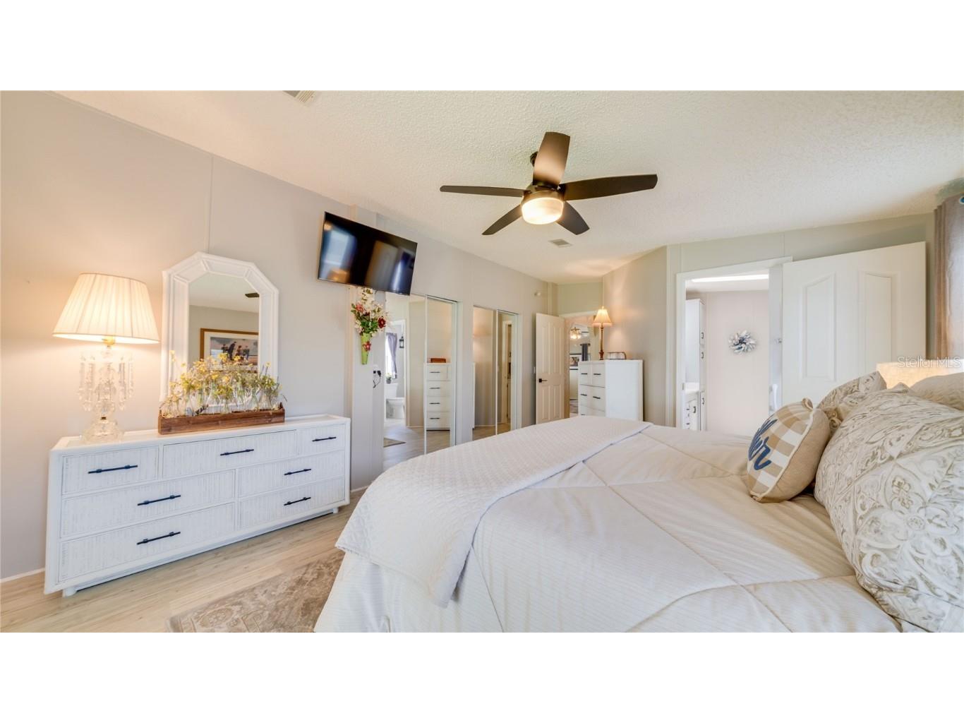 247 Lakeside Drive North Fort Myers FL 33903 C7512204 image22