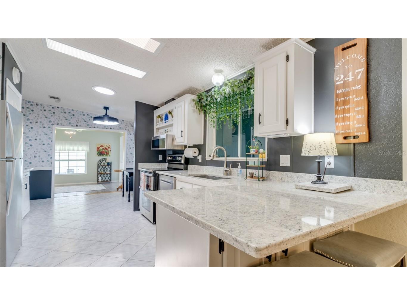 247 Lakeside Drive North Fort Myers FL 33903 C7512204 image8