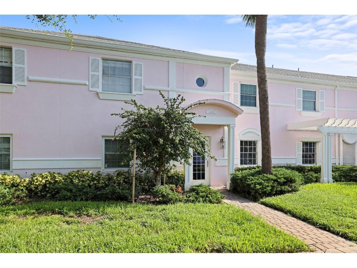 247 Pompano Drive SE #B Saint Petersburg FL 33705 - BIG BAYOU TB8436875 image1