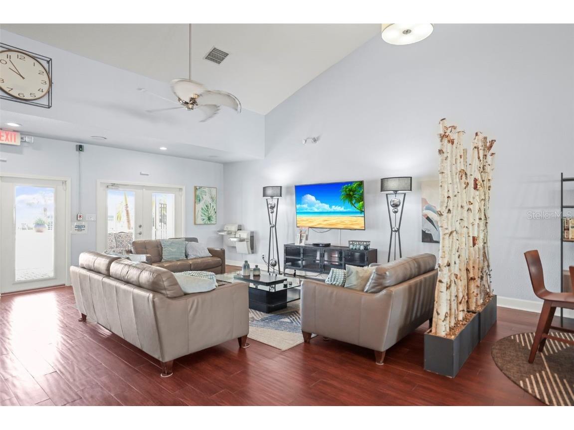 247 Pompano Drive SE #B Saint Petersburg FL 33705 - BIG BAYOU TB8436875 image41