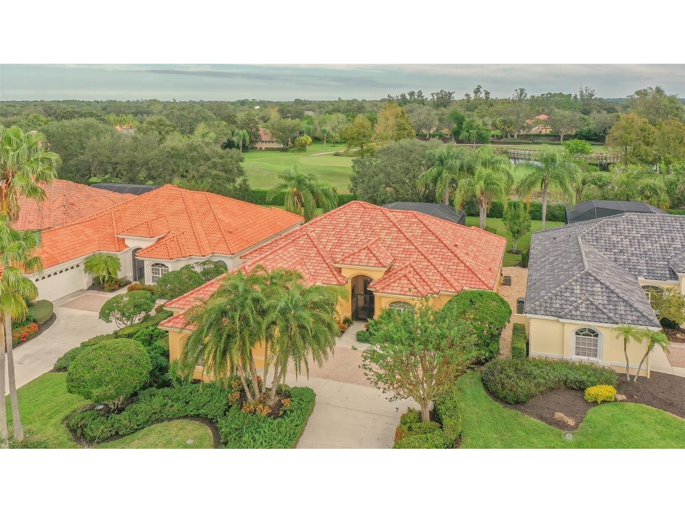 2470 Dick Wilson Drive Sarasota FL 34240 A4553465 image1