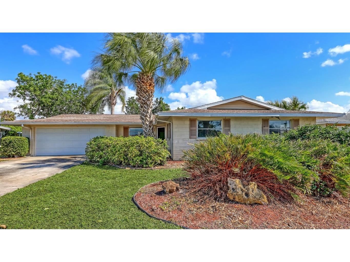 2472 Breakwater Circle Sarasota FL 34231 A4640646 image1