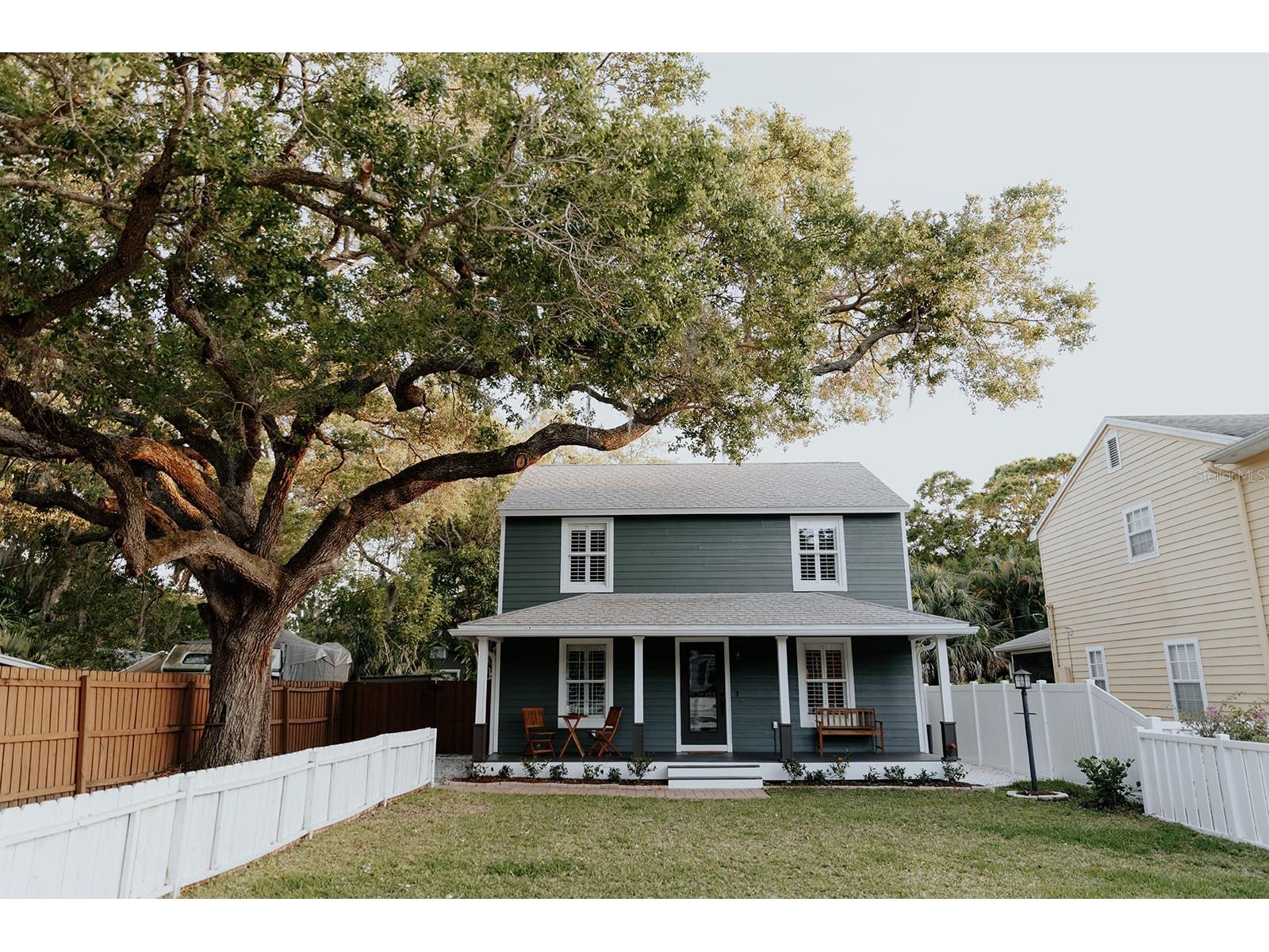 2472 Temple Street Sarasota FL 34239 A4691616 image1