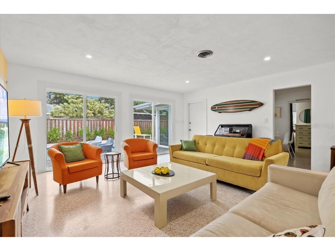 2473 Davis Boulevard Sarasota FL 34237 A4464508 image10