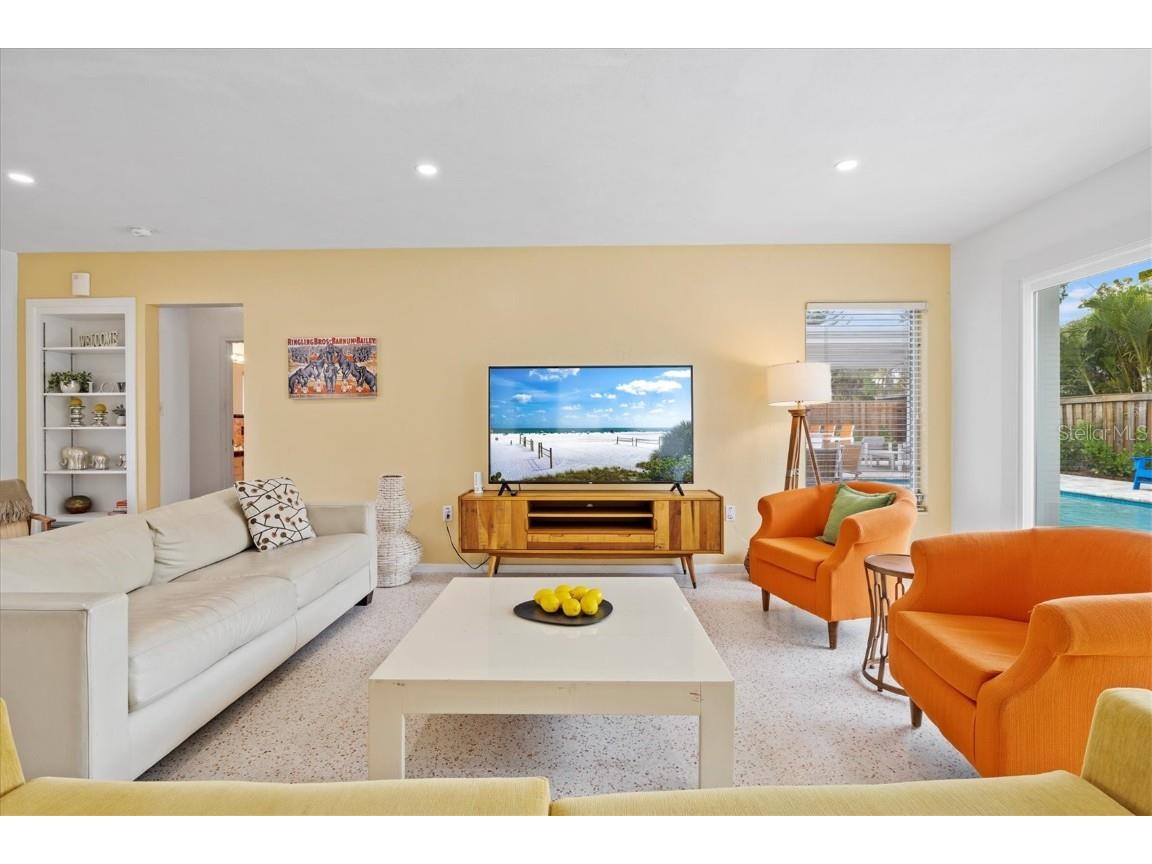 2473 Davis Boulevard Sarasota FL 34237 A4464508 image11