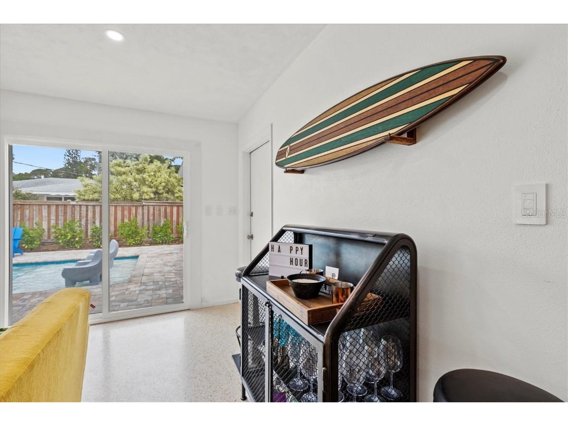 2473 Davis Boulevard Sarasota FL 34237 A4464508 image15