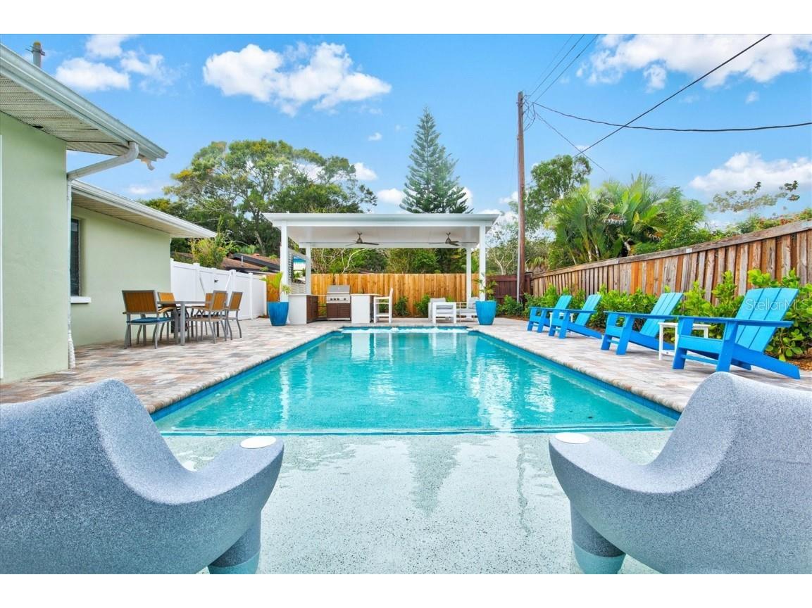 2473 Davis Boulevard Sarasota FL 34237 A4464508 image2