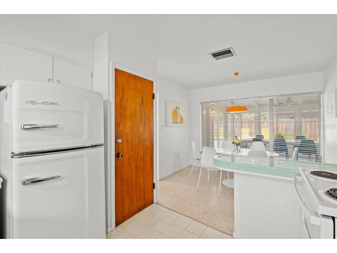 2473 Davis Boulevard Sarasota FL 34237 A4464508 image23