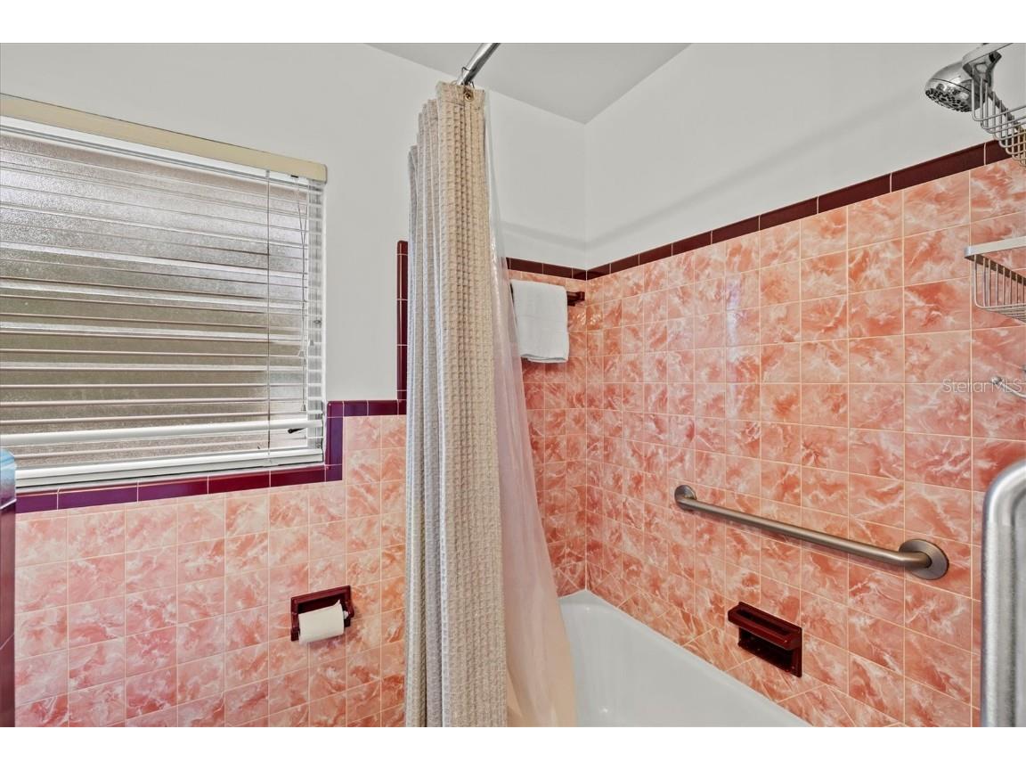 2473 Davis Boulevard Sarasota FL 34237 A4464508 image46