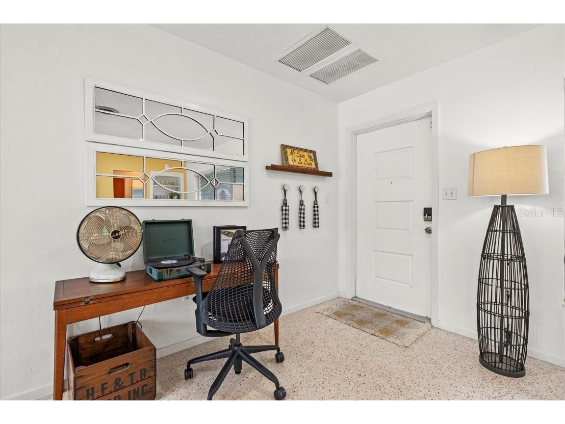 2473 Davis Boulevard Sarasota FL 34237 A4464508 image7