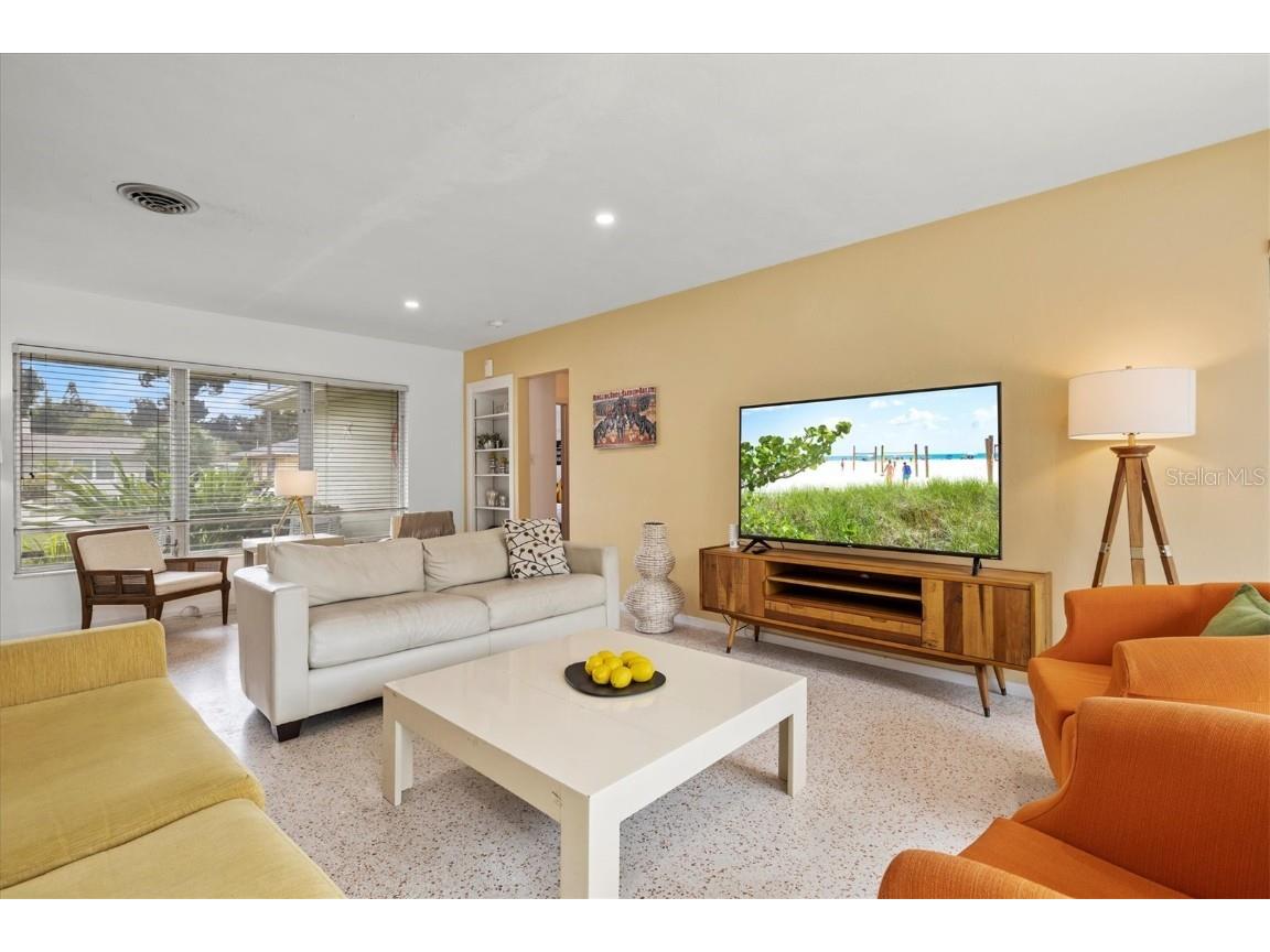 2473 Davis Boulevard Sarasota FL 34237 A4464508 image8