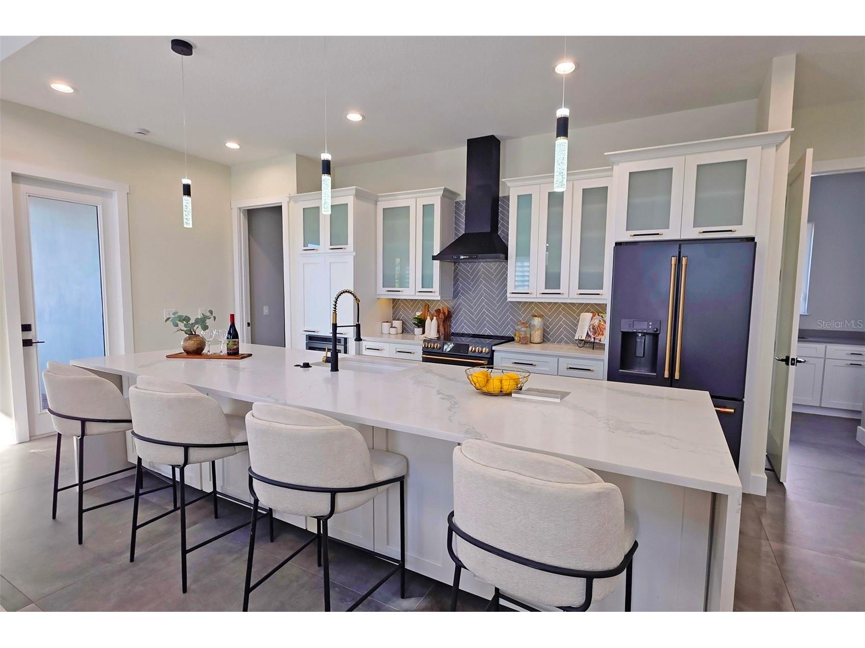 2475 Bay Street Sarasota FL 34237 A4676732 image16