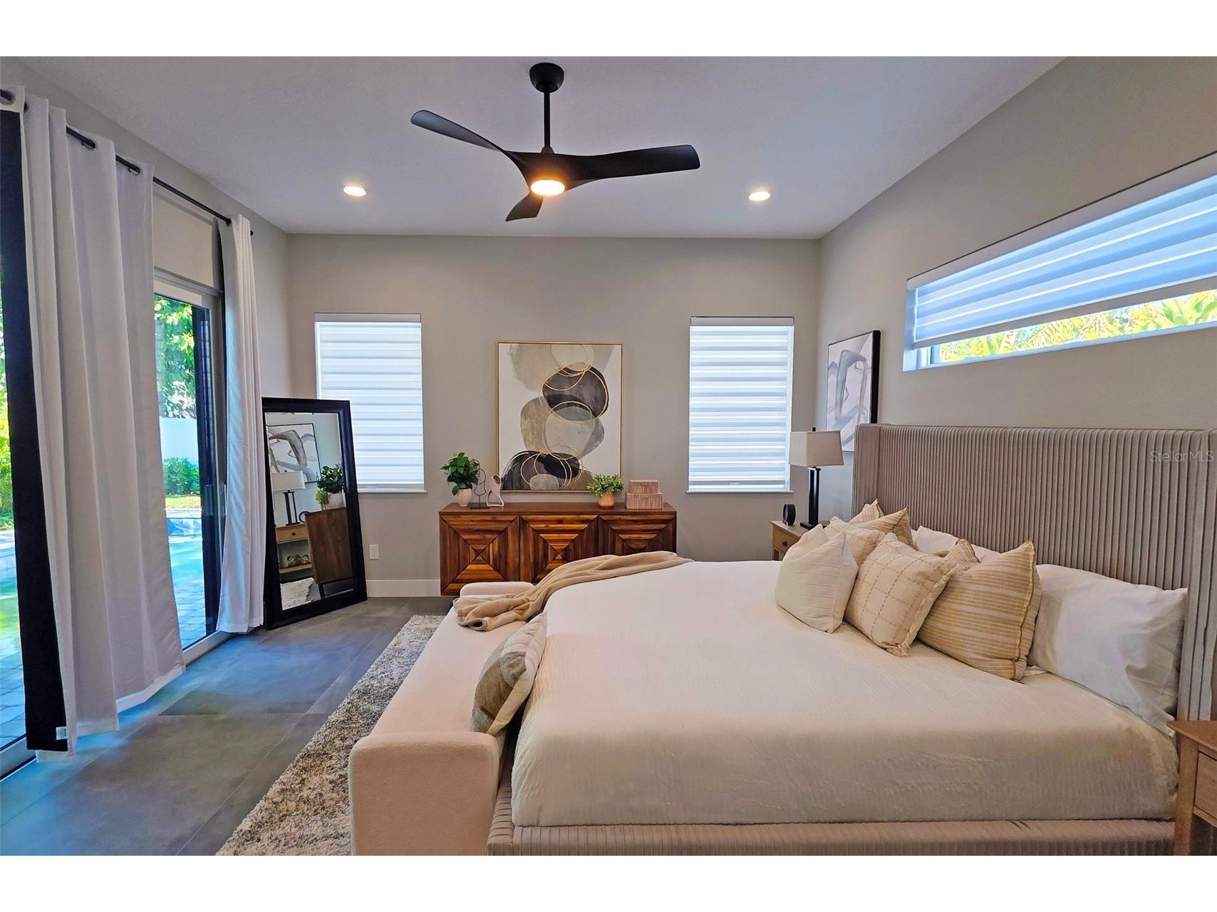 2475 Bay Street Sarasota FL 34237 A4676732 image24