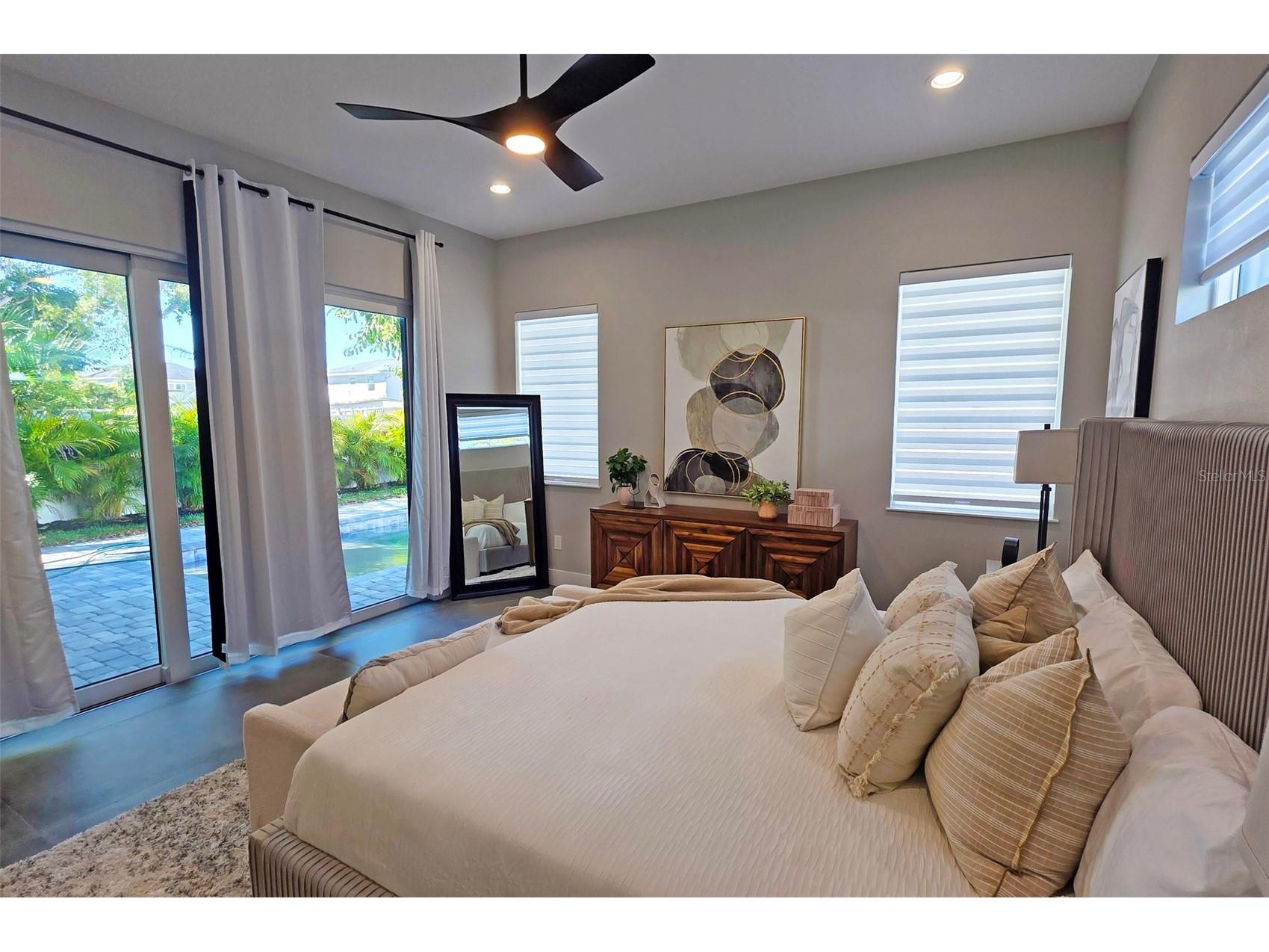 2475 Bay Street Sarasota FL 34237 A4676732 image25