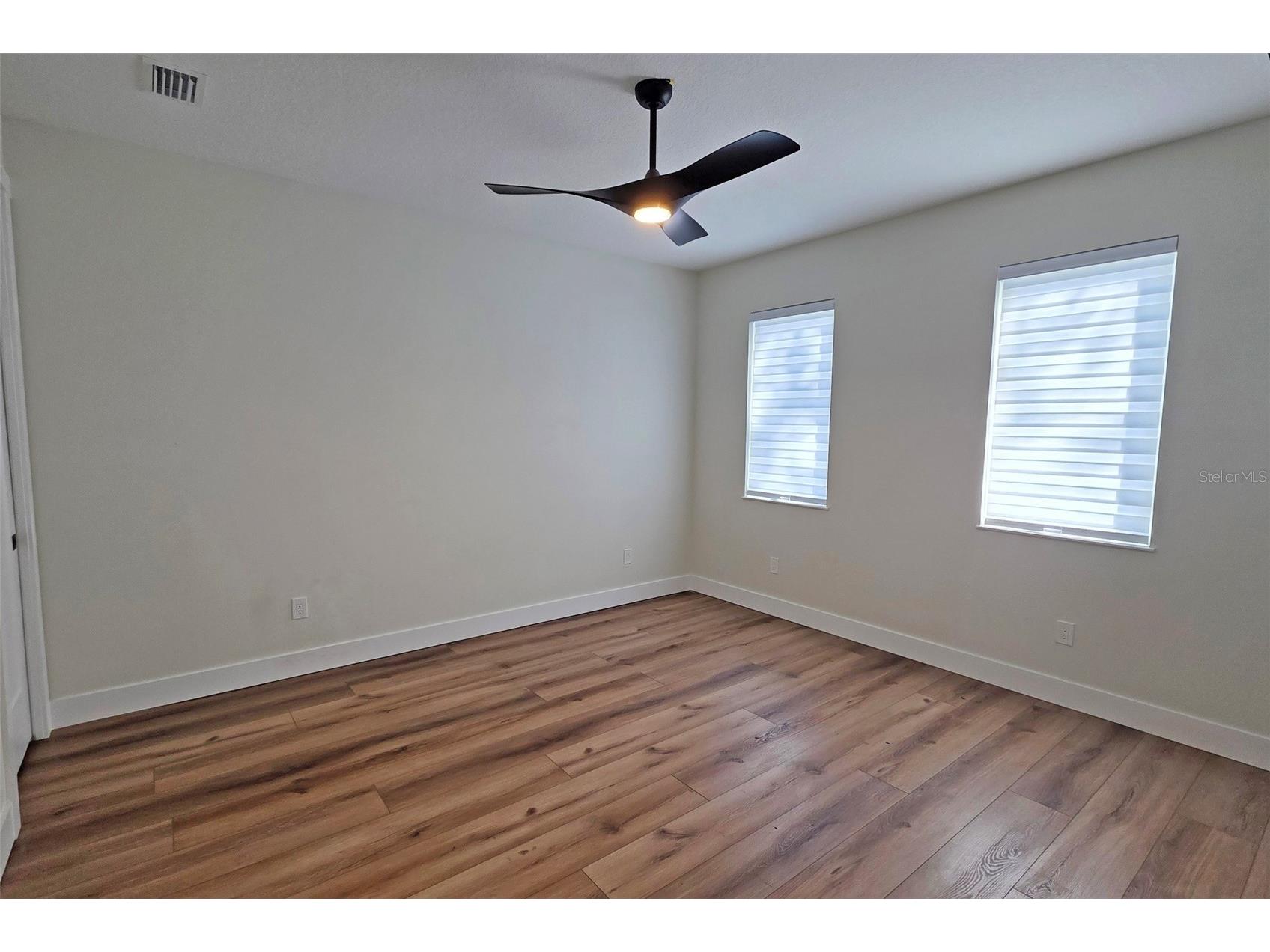 2475 Bay Street Sarasota FL 34237 A4676732 image46