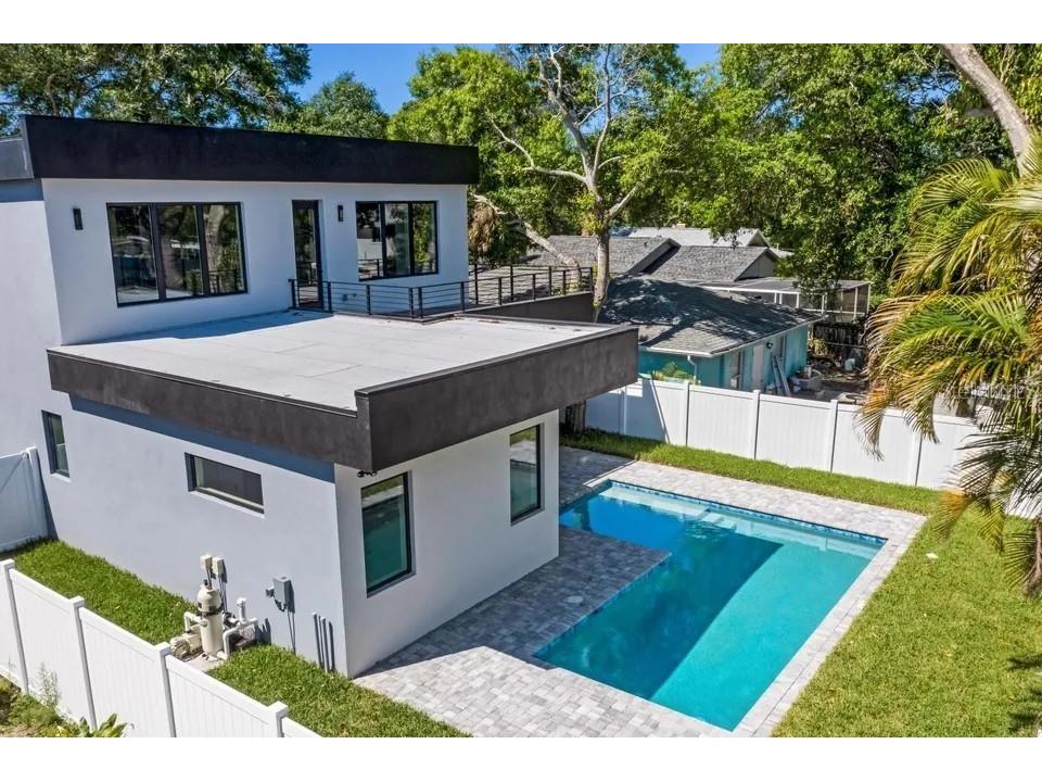 2475 Bay Street Sarasota FL 34237 A4676732 image64