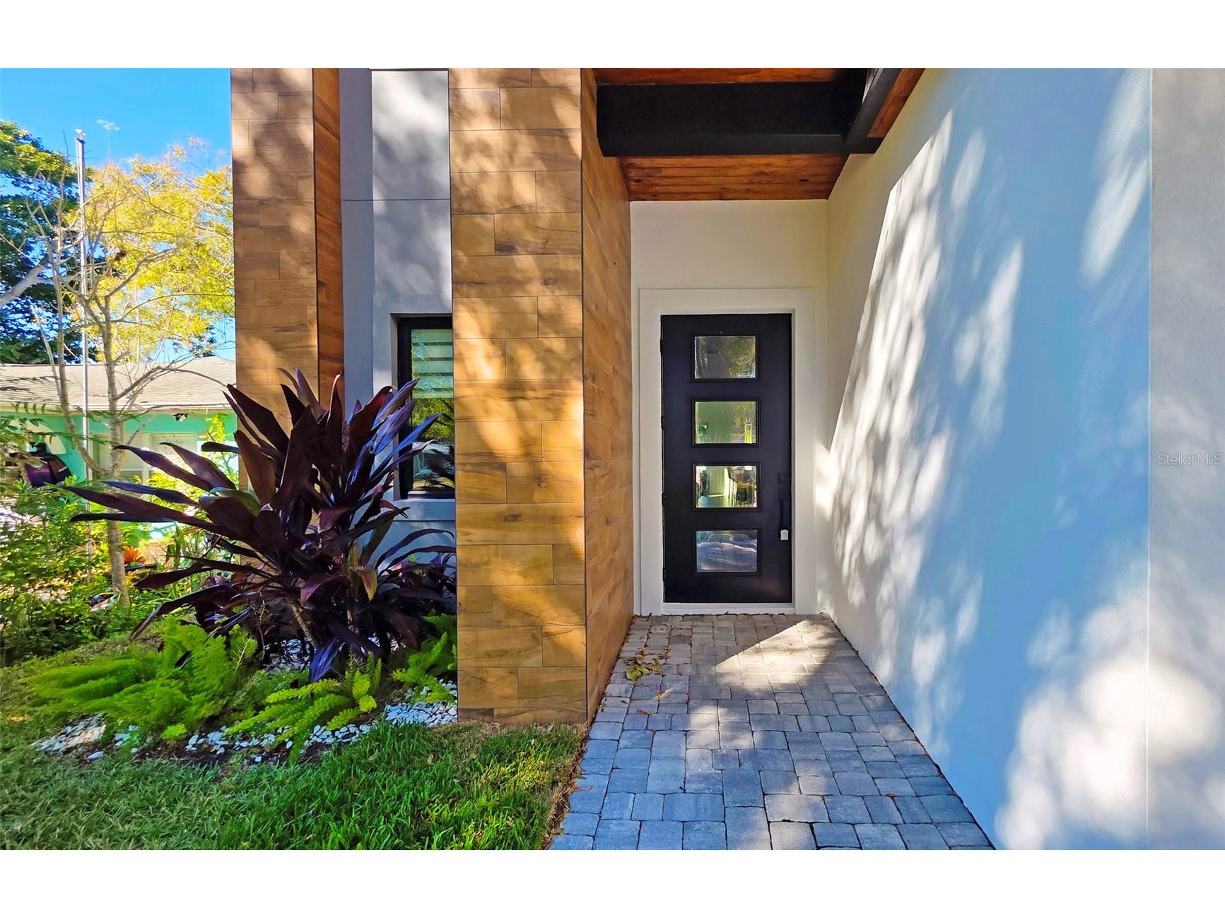 2475 Bay Street Sarasota FL 34237 A4676732 image79