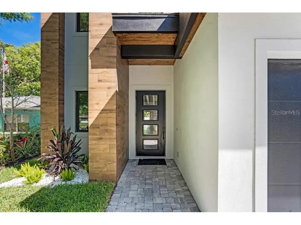 2475 Bay Street Sarasota FL 34237 A4676732 image80