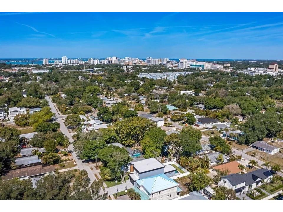 2475 Bay Street Sarasota FL 34237 A4676732 image87