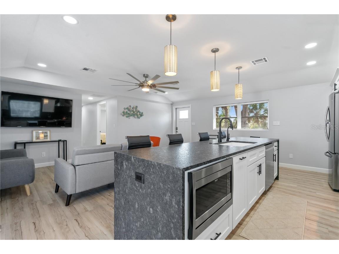 2476 N Beach Road Englewood FL 34223 C7515666 image13