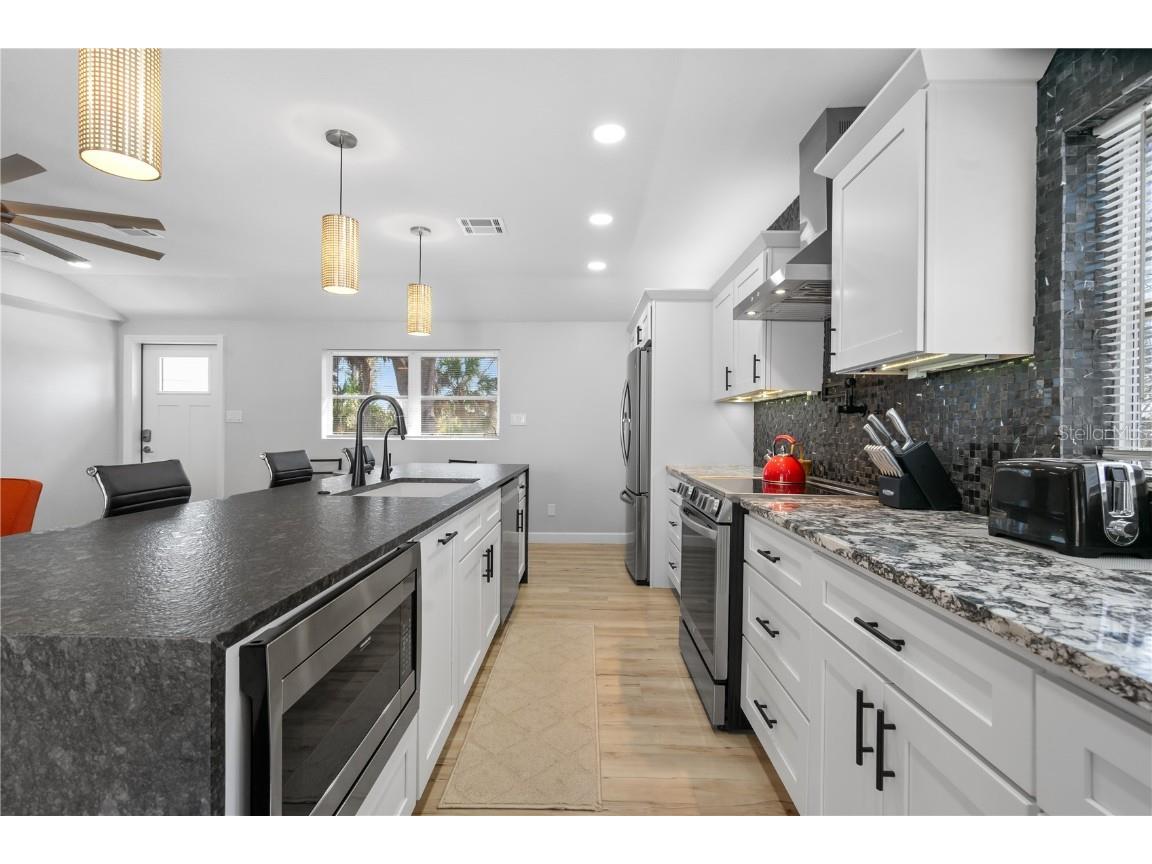 2476 N Beach Road Englewood FL 34223 C7515666 image14