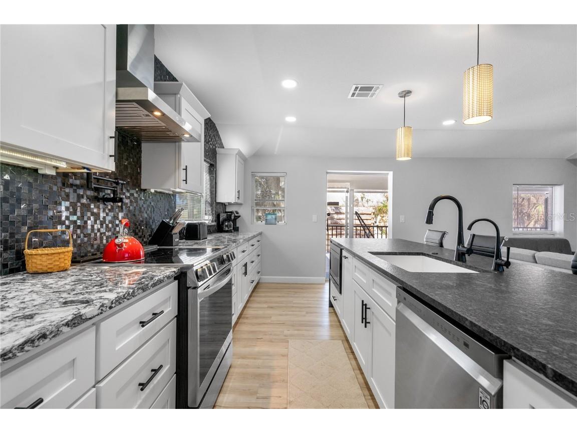 2476 N Beach Road Englewood FL 34223 C7515666 image17