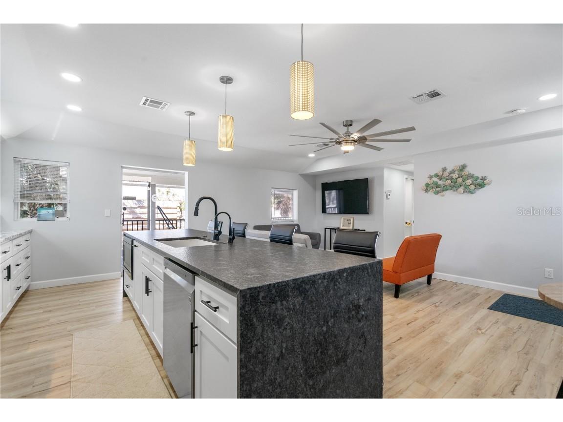 2476 N Beach Road Englewood FL 34223 C7515666 image18