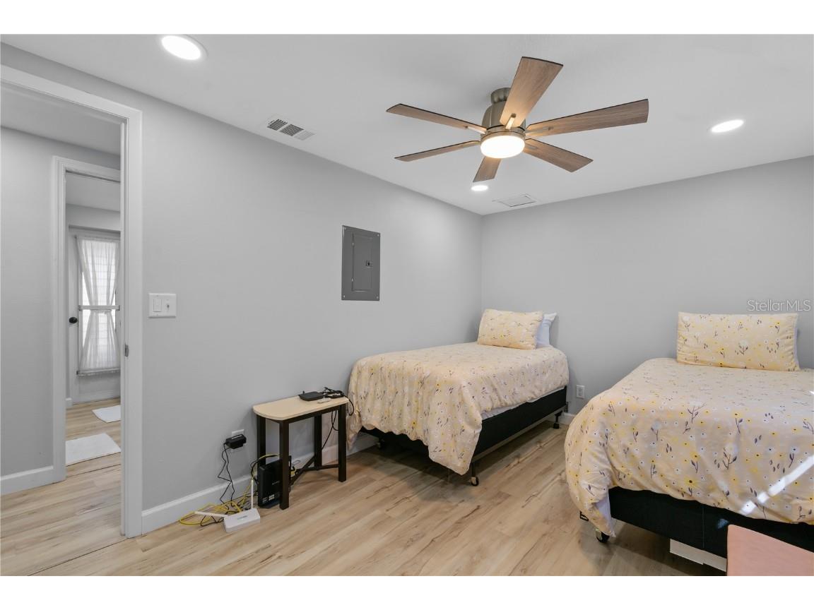 2476 N Beach Road Englewood FL 34223 C7515666 image28