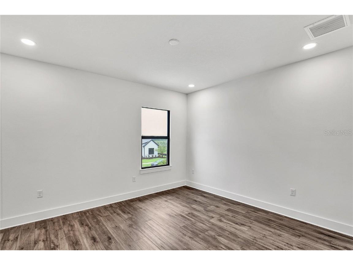 2477 Waterfront Circle Sarasota FL 34240 A4626243 image26