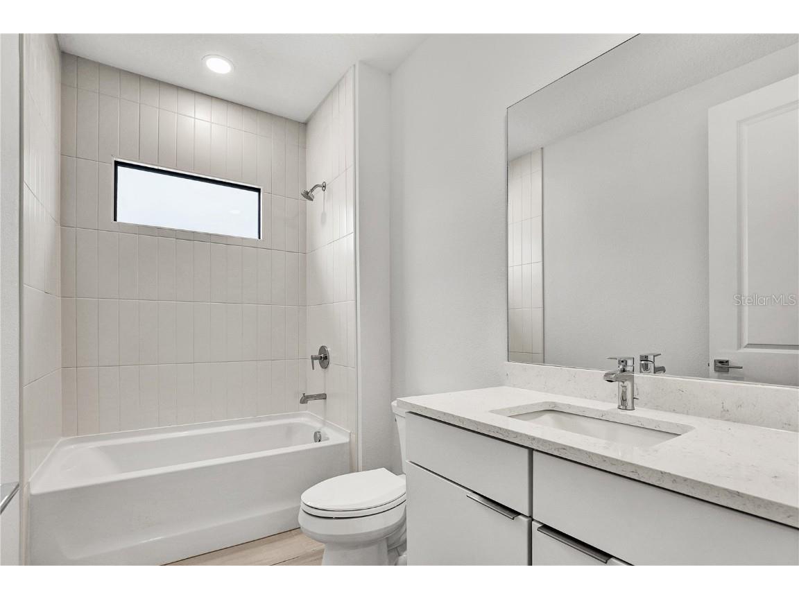 2477 Waterfront Circle Sarasota FL 34240 A4626243 image27